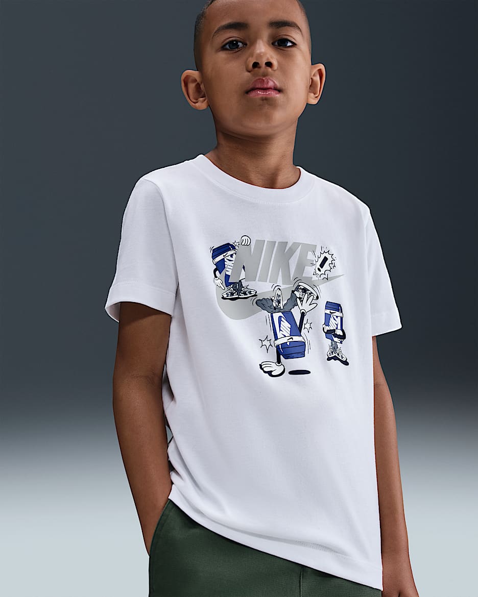 Nike Sportswear Older Kids' T-Shirt. Nike LU